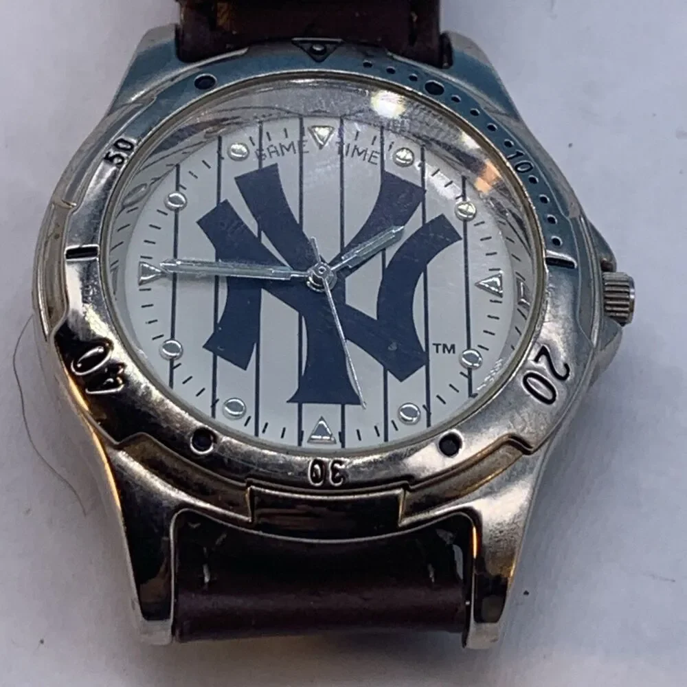Game Time NY Yankees Watch (O-12)